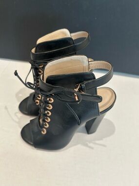 Ruthie Davis Women's Black Lace-Up Peep Toe Block Heel Sandals New size 7 /37
